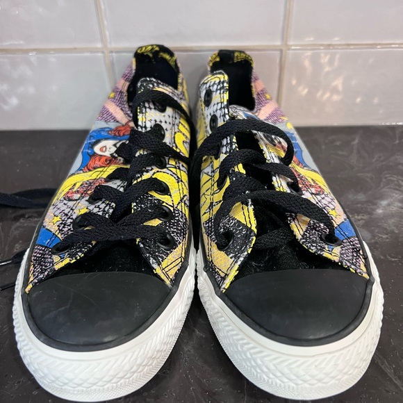 DC Converse BatGirl women’s size 8 low top - Picture 2 of 6
